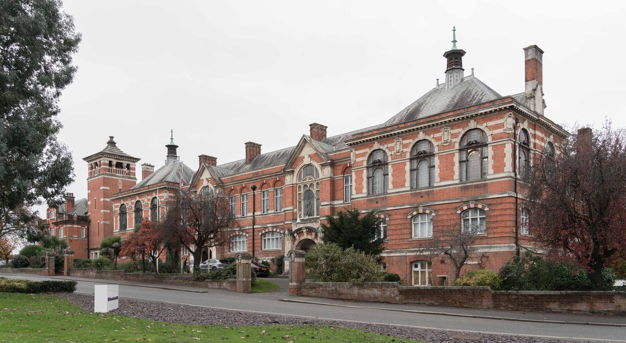 ConForm Architects Reigate Council HQ